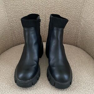 Black Chunky Booties